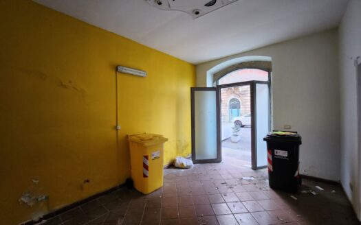 Basso commerciale zona Ortigia